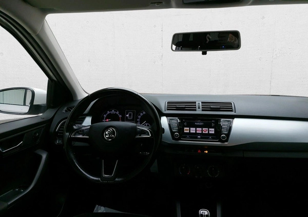 Skoda Fabia cena 21475 przebieg: 218782, rok produkcji 2019 z Konin małe 121